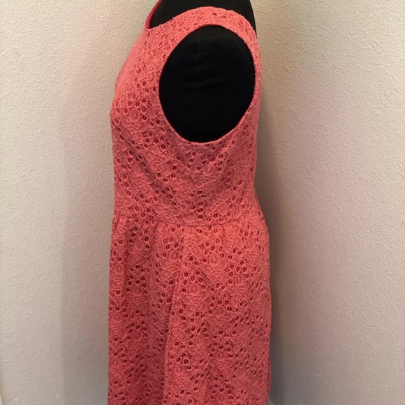 THE LIMITED CORAL LACE DRESS A LINE SLEEVELESS SIZE 10 - Picture 2 of 5